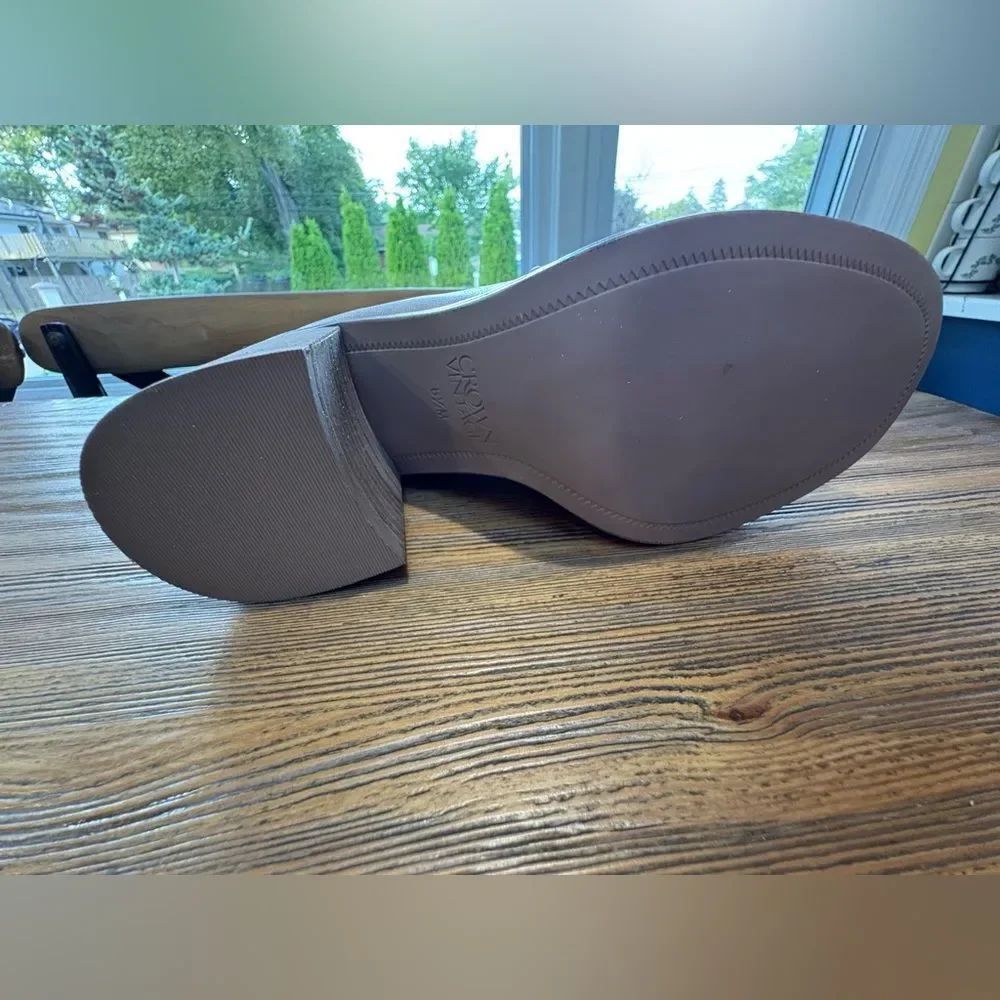 NWOT ! Crown Vintage Women's Beige Pump Heels - Picture 8 of 13